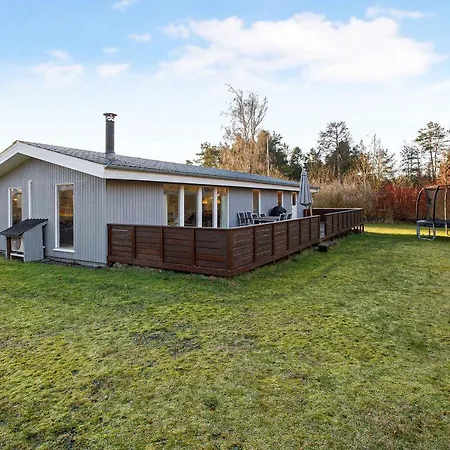 Cozy Summer House On Scenic Djursland Casa vacanze Glesborg